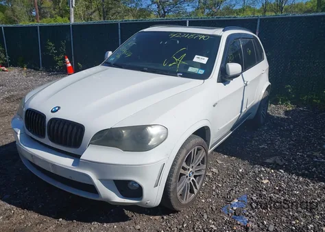 2011 BMW X5 xDrive35I/xDrive35I Premium/xDrive35I Sport Activity z USA, uszkodzony, nr VIN 5UXZV4C5XBL402308